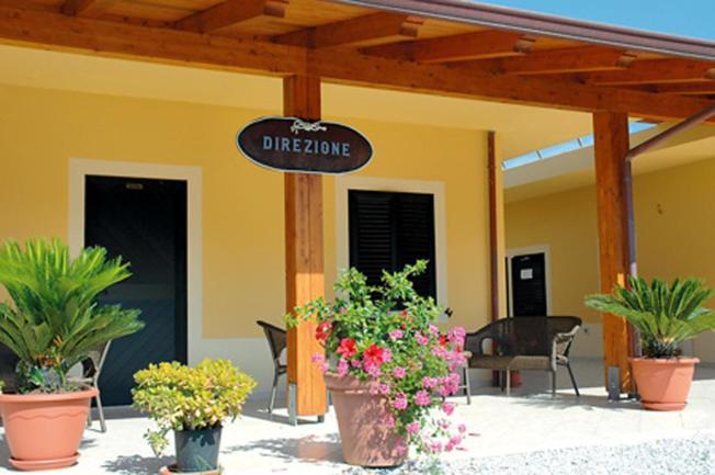 Residenza Marinella Aparthotel Zambrone Exterior photo